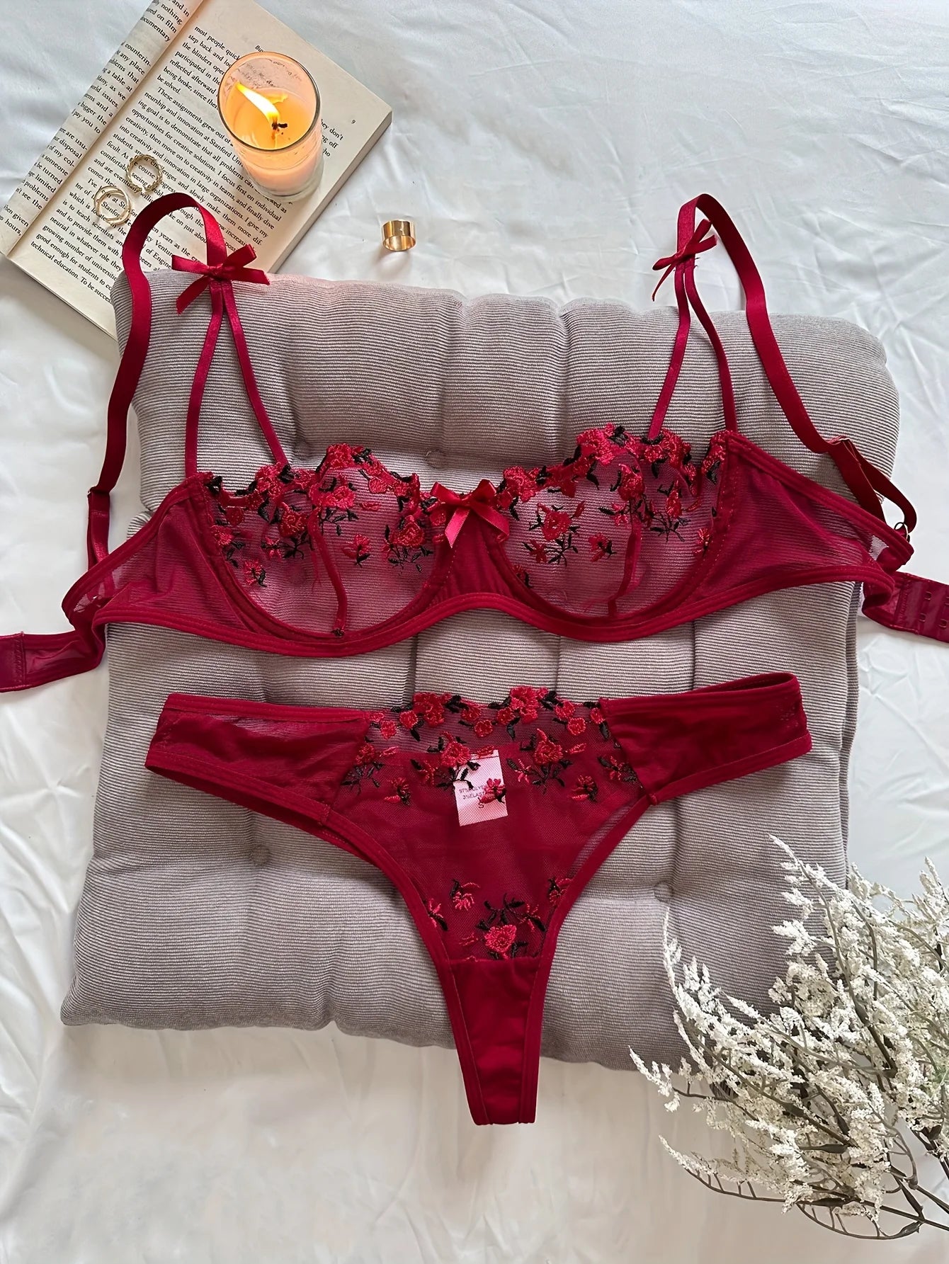 Nuit belle femmes Sexy 2 pièces broderie florale sous-vêtements Sexy lingerie érotique ensemble de sous-vêtements
