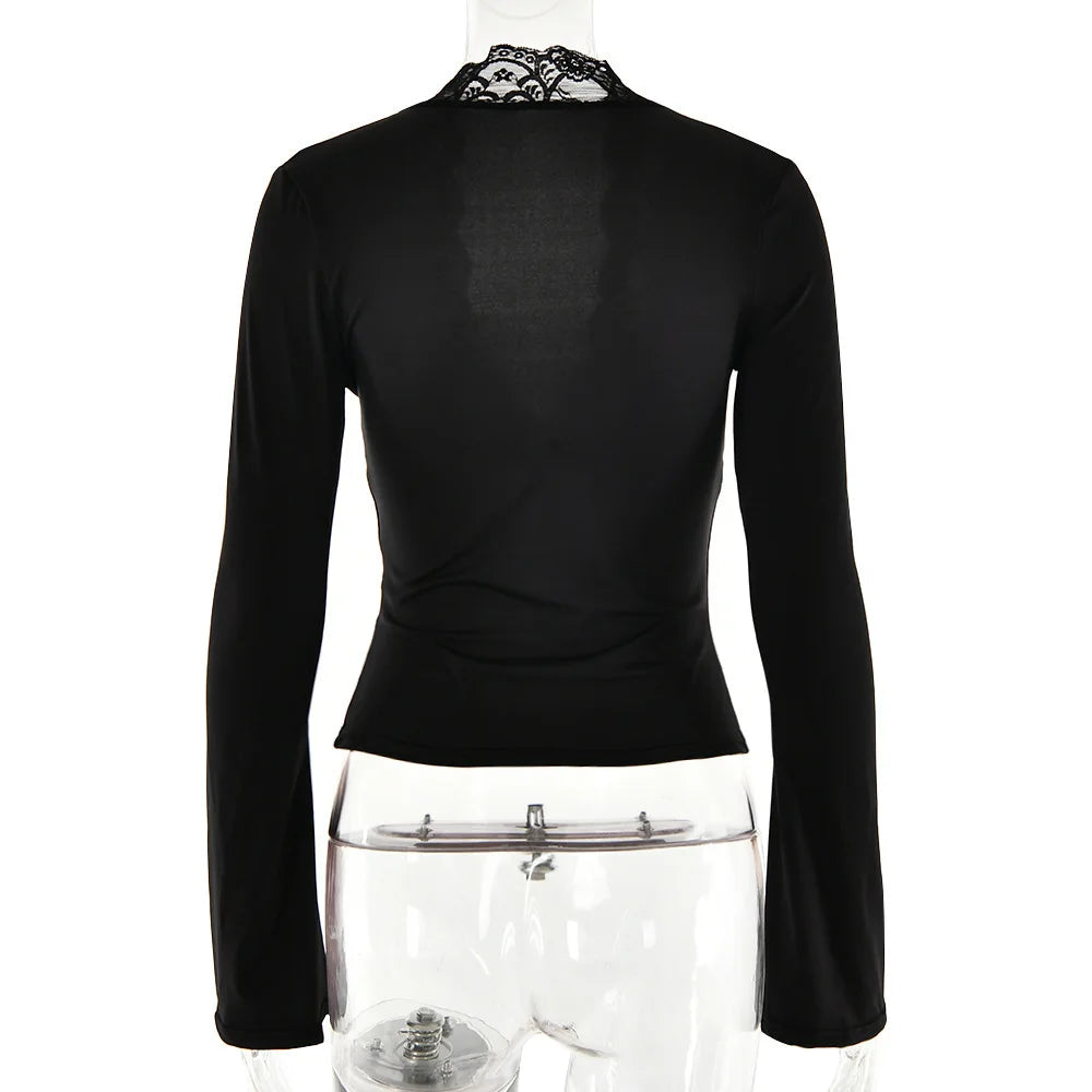 T-shirt en patchwork de dentelle pour femme, haut court sexy, manches évasées, col en V fin, précieux, streetwear pour femme, printemps, été, 2025