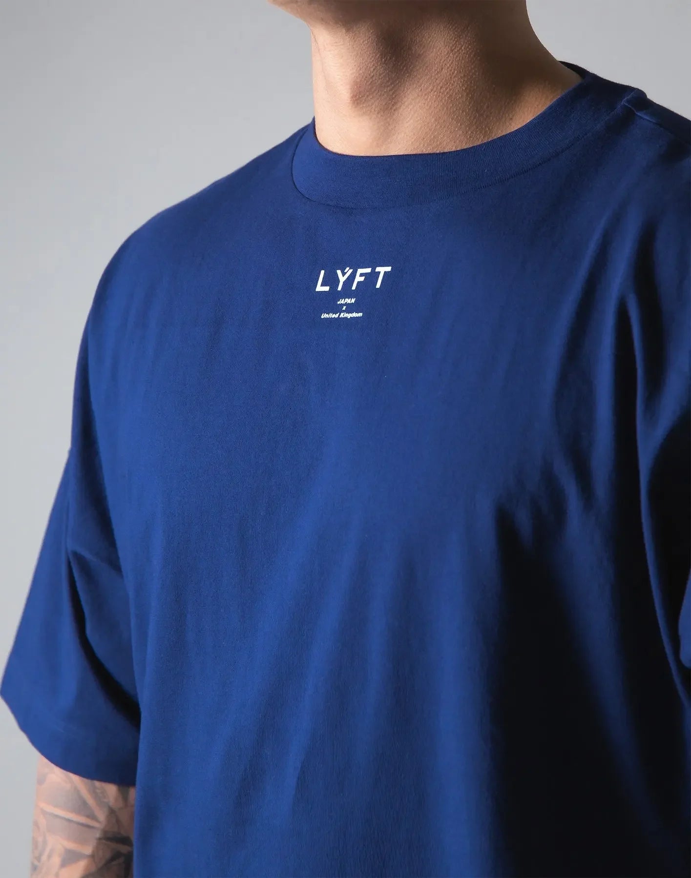 Coupe ample hommes été automne sport T-Shirt Fitness basket-ball à manches courtes élastique haut décontracté en Style coréen grande taille