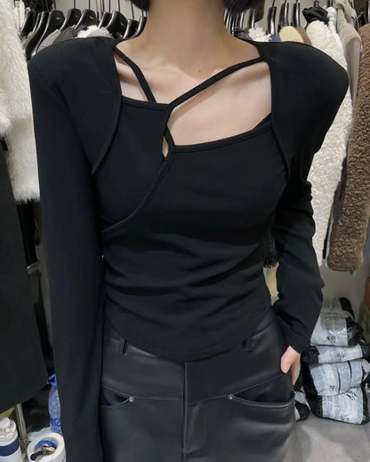 Le T-shirt à manches longues pour femme est conçu avec un sentiment d'ingénierie et une couche de base moulante et découpée