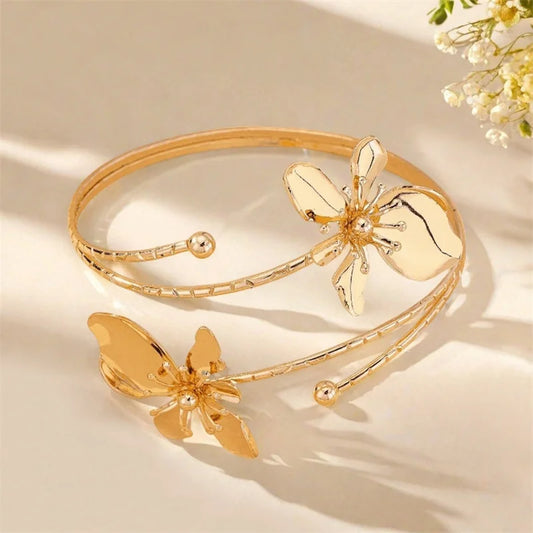 Vintage élégant fleur manchette Bracelet Bracelet pour femmes couleur or métal Floral Bracelets Femme esthétique bijoux cadeau pulseras